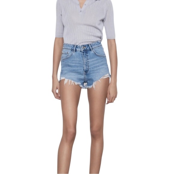 Zara High-Rise Raw Hem Denim Shorts - Picture 1 of 4